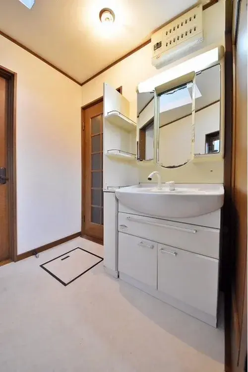 5DK+S Property Toyonaka City Osaka Prefecture (17)