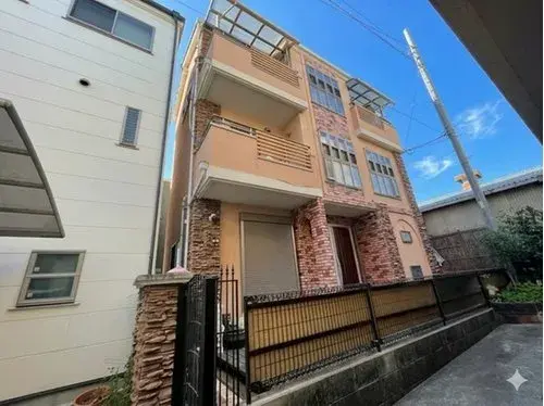Akiya in Osaka