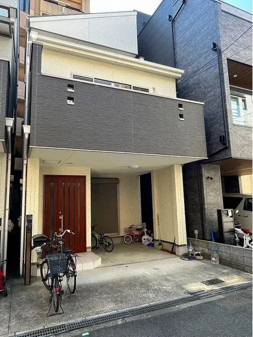 Akiya in Osaka