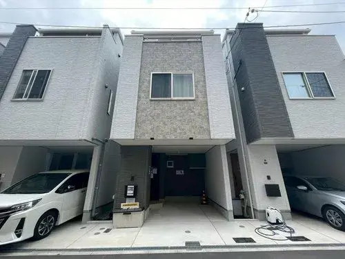 Akiya in Osaka