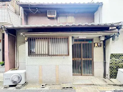 Akiya in Osaka