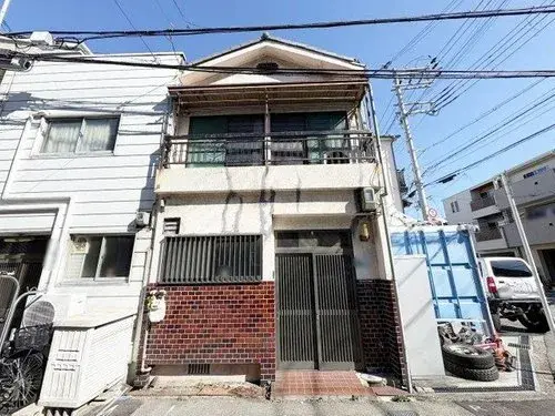 Akiya in Osaka