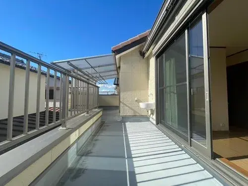 Slide 4