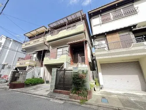 Akiya in Moriguchi