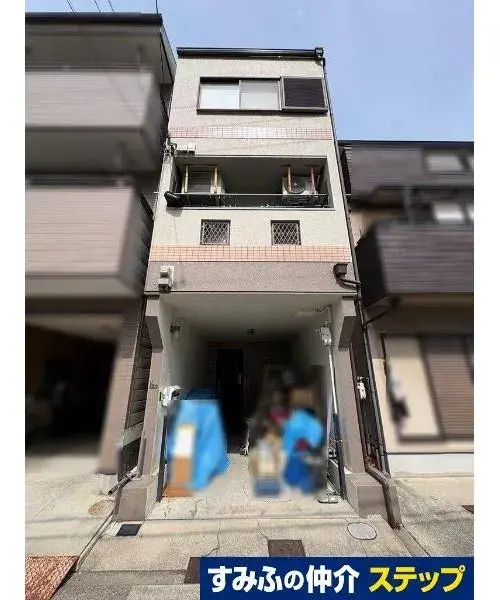 Akiya in Osaka