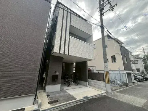 Akiya in Osaka