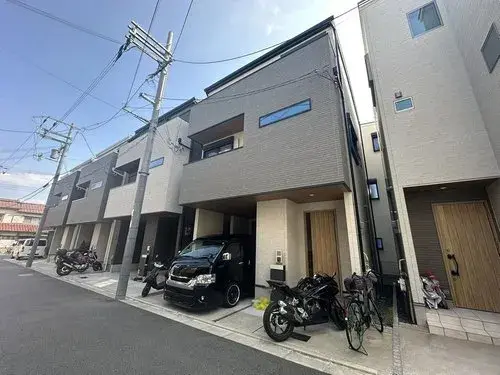 Akiya in Osaka