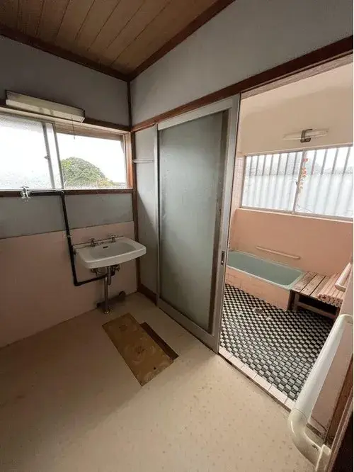 9DK Property Toyooka City Hyogo Prefecture (8)