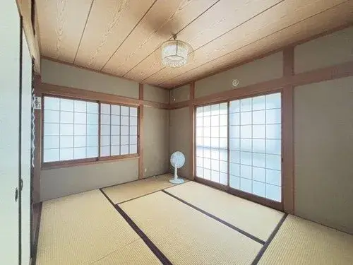 Slide 4