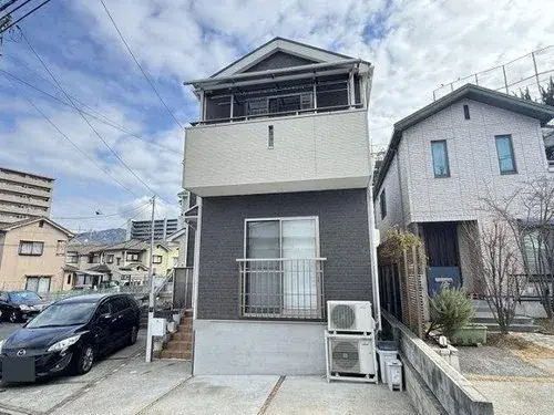 Akiya in Fuchu Town