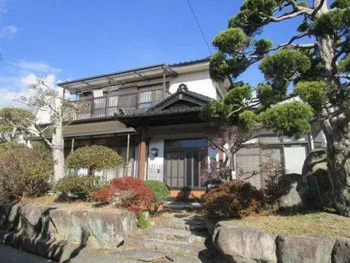 Akiya in Tabuse Town