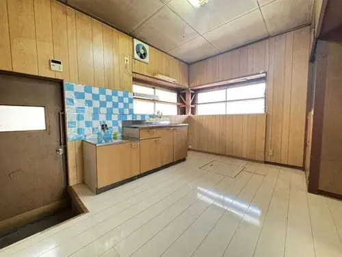 5LDK Property, Niihama City, Ehime Prefecture (3)