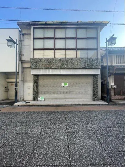 Akiya in Shikokuchuo
