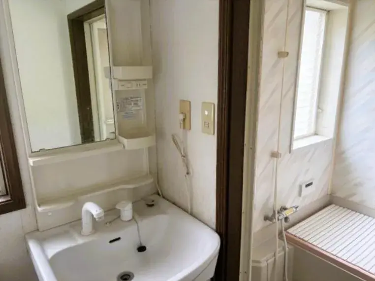 Hiroshima Prefecture Mihara City 4DK Property (11)