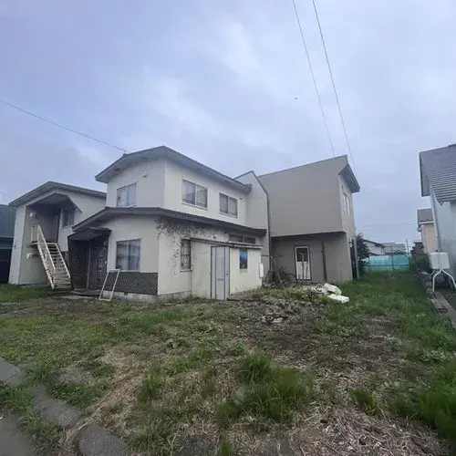 Akiya in Mombetsu