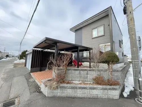 Akiya in Chitose