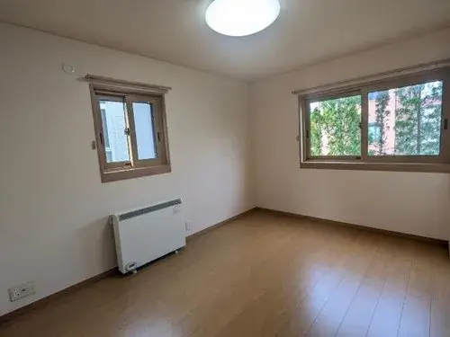 Casa Bifamiliar en la Ciudad de Akita, Prefectura de Akita (4)