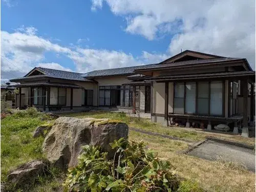 Akiya in Nanyō