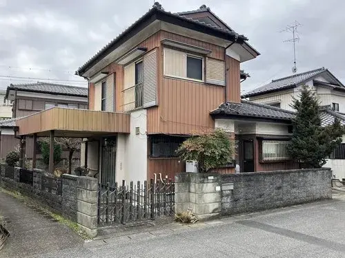Akiya in Kazo