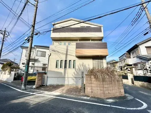 Akiya in Sōka