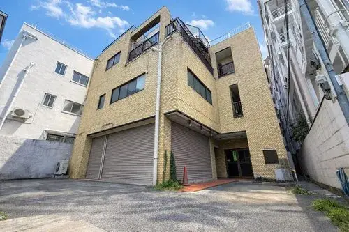 Akiya in Minato Ward