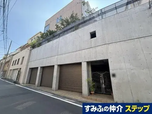 Akiya in Yokohama