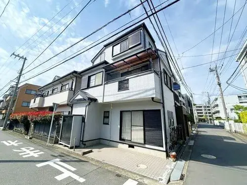 Akiya in Yokohama