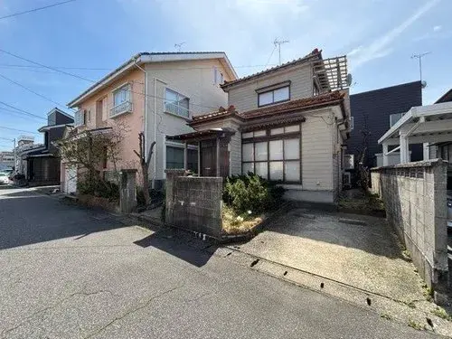 Akiya in 新潟市