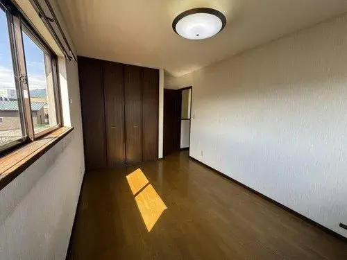 Yamanashi Prefecture Showa Town 2-Story Detached House (2)