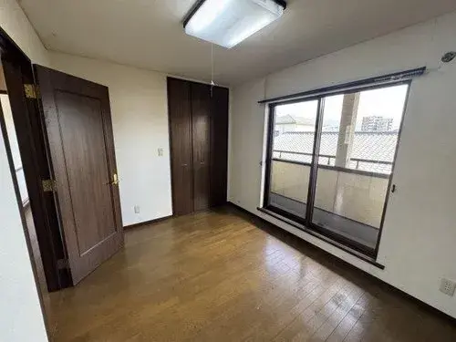 Yamanashi Prefecture Showa Town 2-Story Detached House (3)