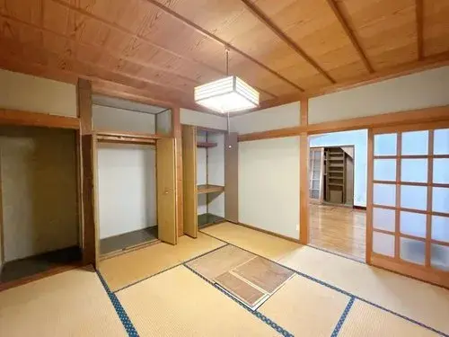 Akiya in Ina