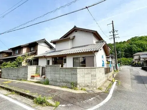 Akiya in Seki