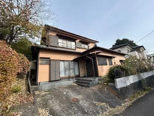 Akiya in Fuji