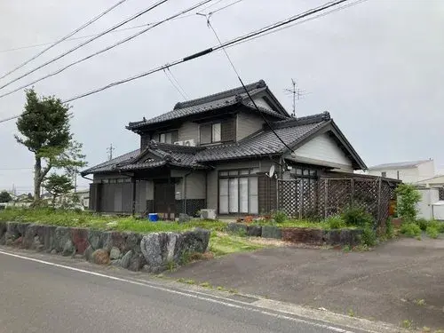 Akiya in Konan