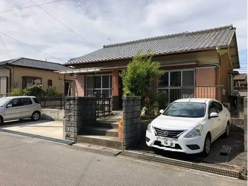 Akiya in Tsu