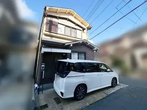 Akiya in Muko