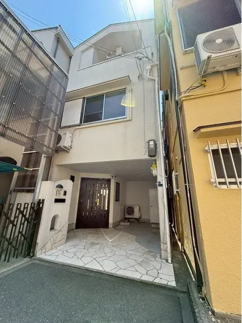 Akiya in Osaka