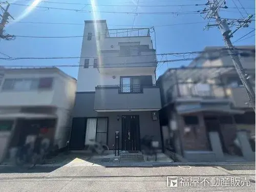Akiya in Kashiwara