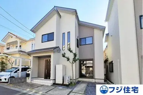 Akiya in Izumi