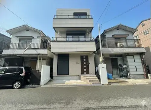 Akiya in Osaka