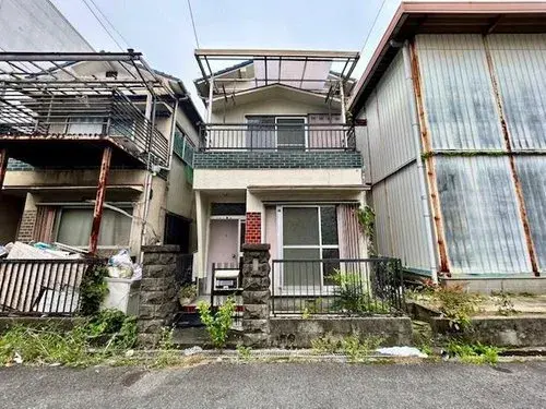 Akiya in Neyagawa