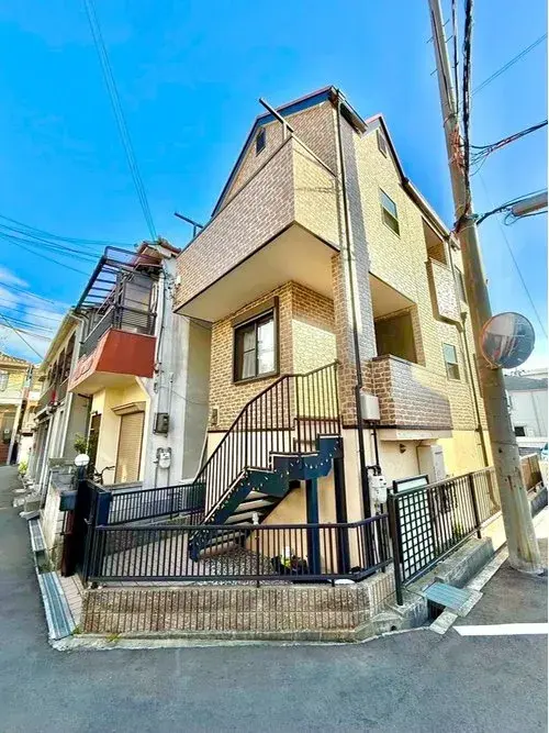 Akiya in Neyagawa