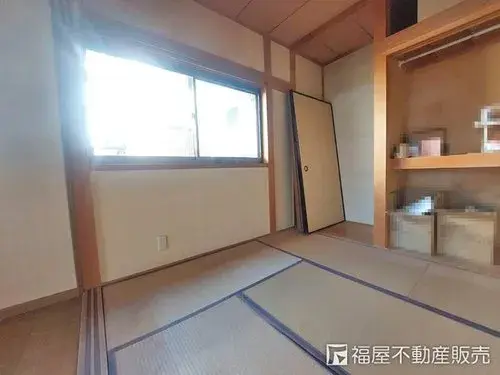 Casa de 3 plantas con Amplio Espacio de Almacenamiento Ciudad de Amagasaki Prefectura de Hyogo (2)