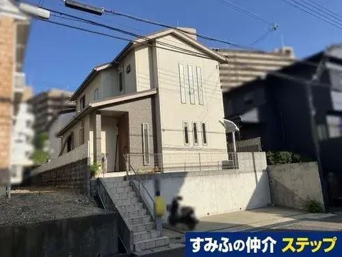 Akiya in Kobe