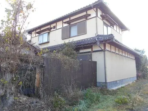Akiya in Akaiwa