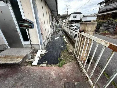 Slide 4