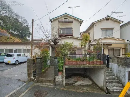 Akiya in 广岛市