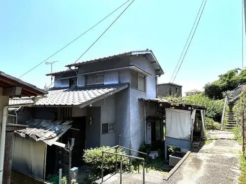Akiya in Otake