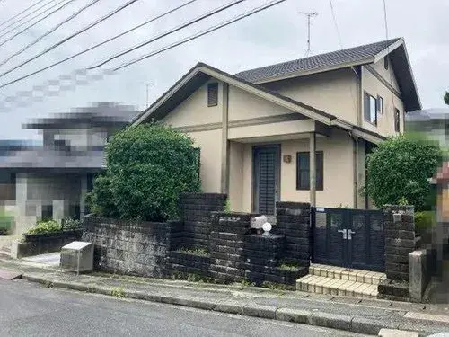 Akiya in Hikari