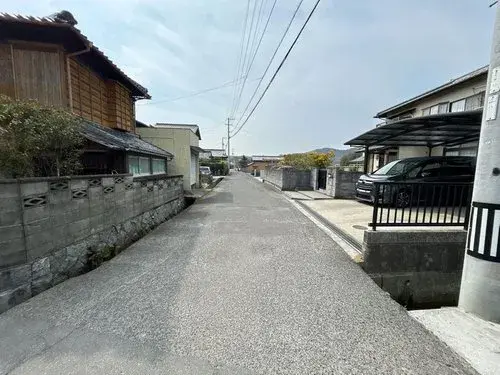 8DK+S
Propriété Ville de Sanuki Préfecture de Kagawa (3)